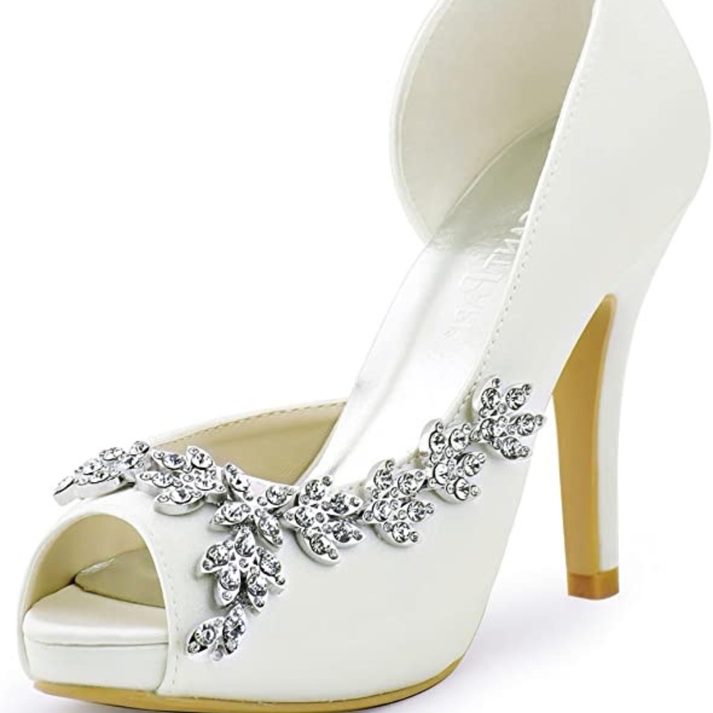 GORGEOUS WEDDING SHOES WITH ORIGINAL BOX!!! NEVER WORN!